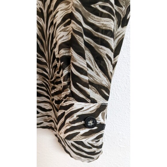 Women's COLDWATER CREEK Animal Print Long Sleeve Button-Up Blouse 1X - Picture 6 of 12